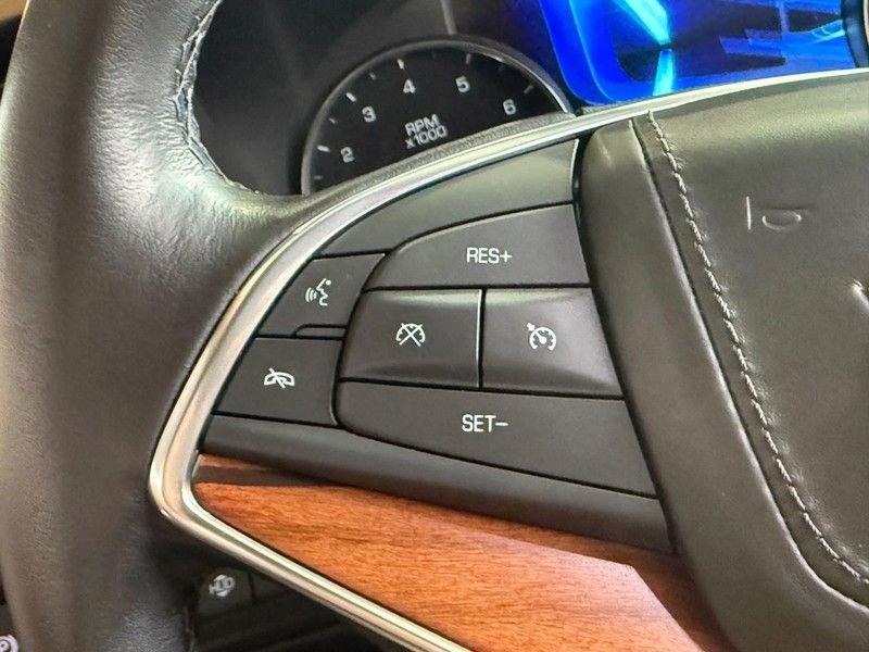 Used 2019 Cadillac XT5 Platinum w/ Trailering Package AWD/4WD image 16