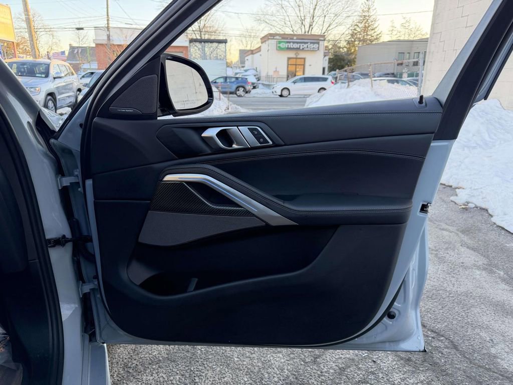 Used 2026 BMW X6 M60i image 13