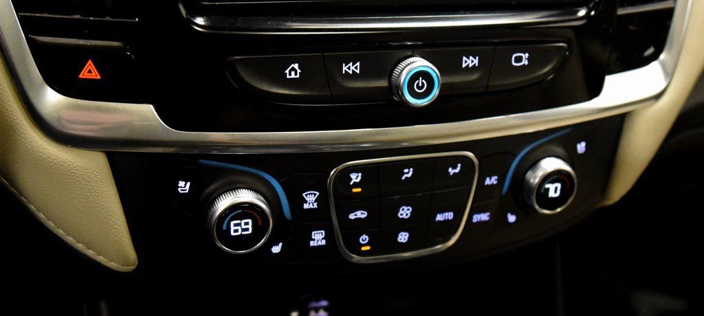 Used 2023 Chevrolet Traverse Premier image 20