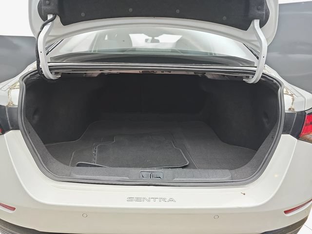Used 2025 Nissan Sentra SR FWD image 30