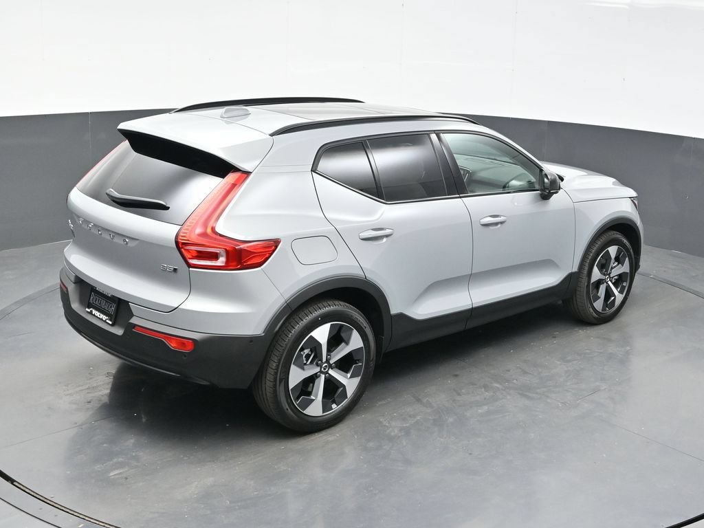 New 2026 Volvo XC40 B5 Plus w/ Protection Package Premier AWD/4WD image 35