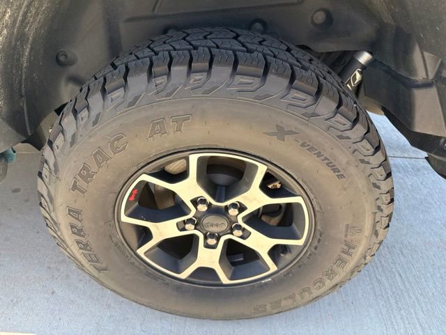 Used 2020 Jeep Wrangler Unlimited Rubicon w/ Dual Top Group AWD/4WD image 9