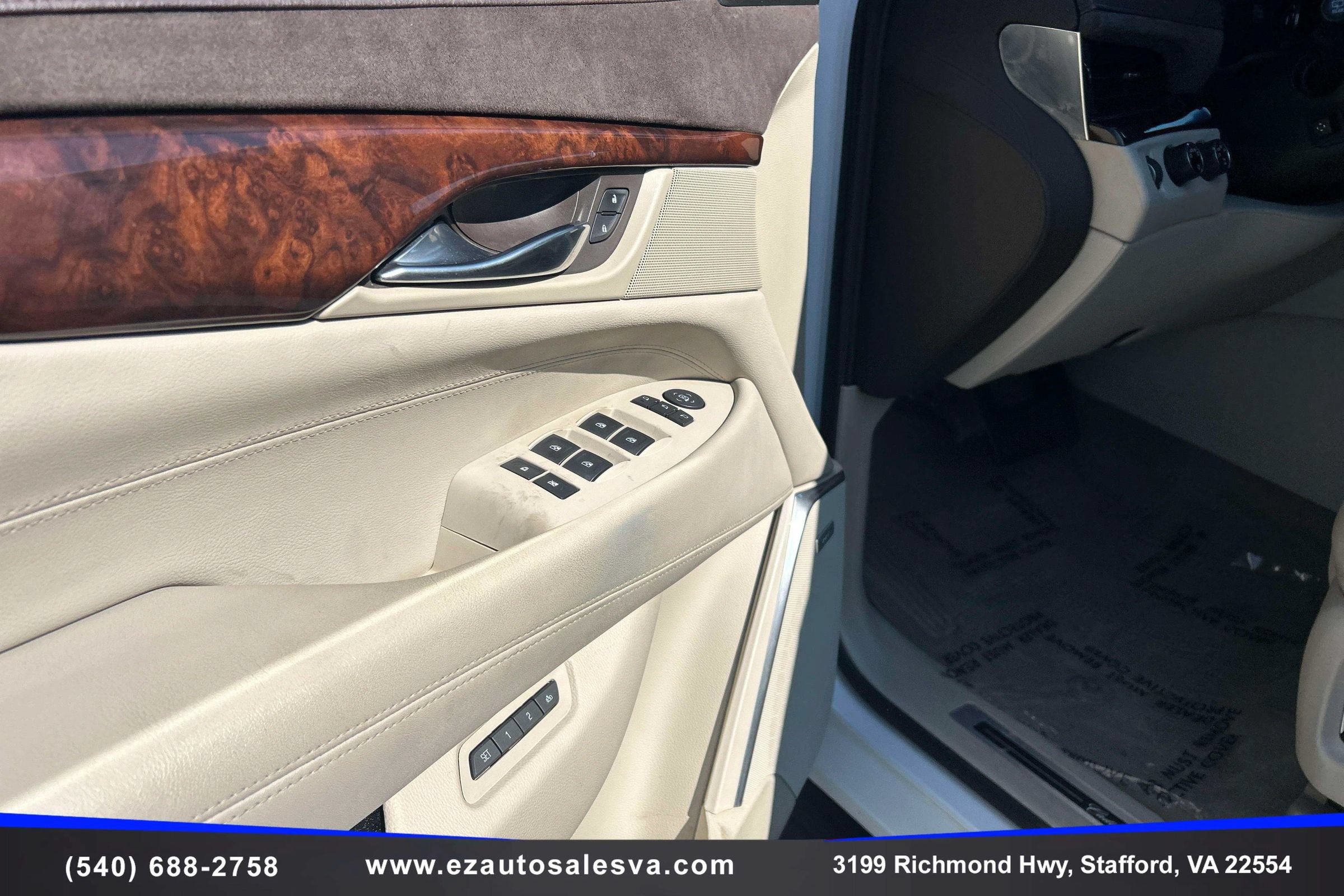 Used 2016 Cadillac Escalade ESV Luxury AWD/4WD image 20