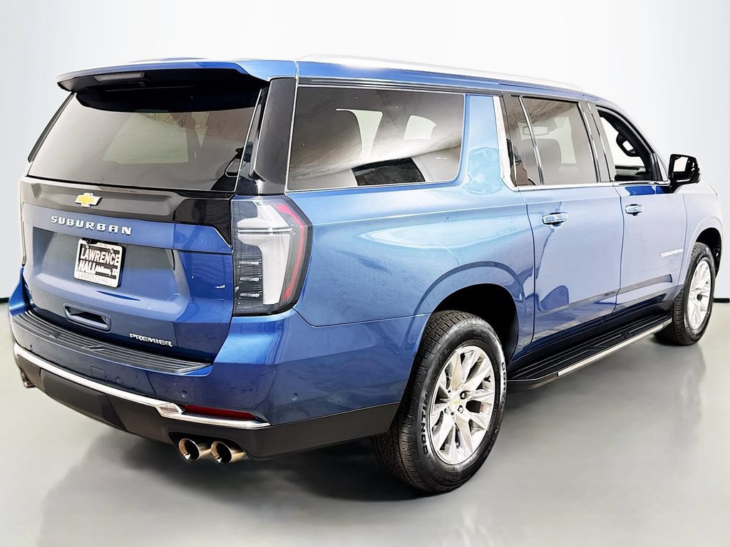 Certified 2025 Chevrolet Suburban Premier RWD image 4