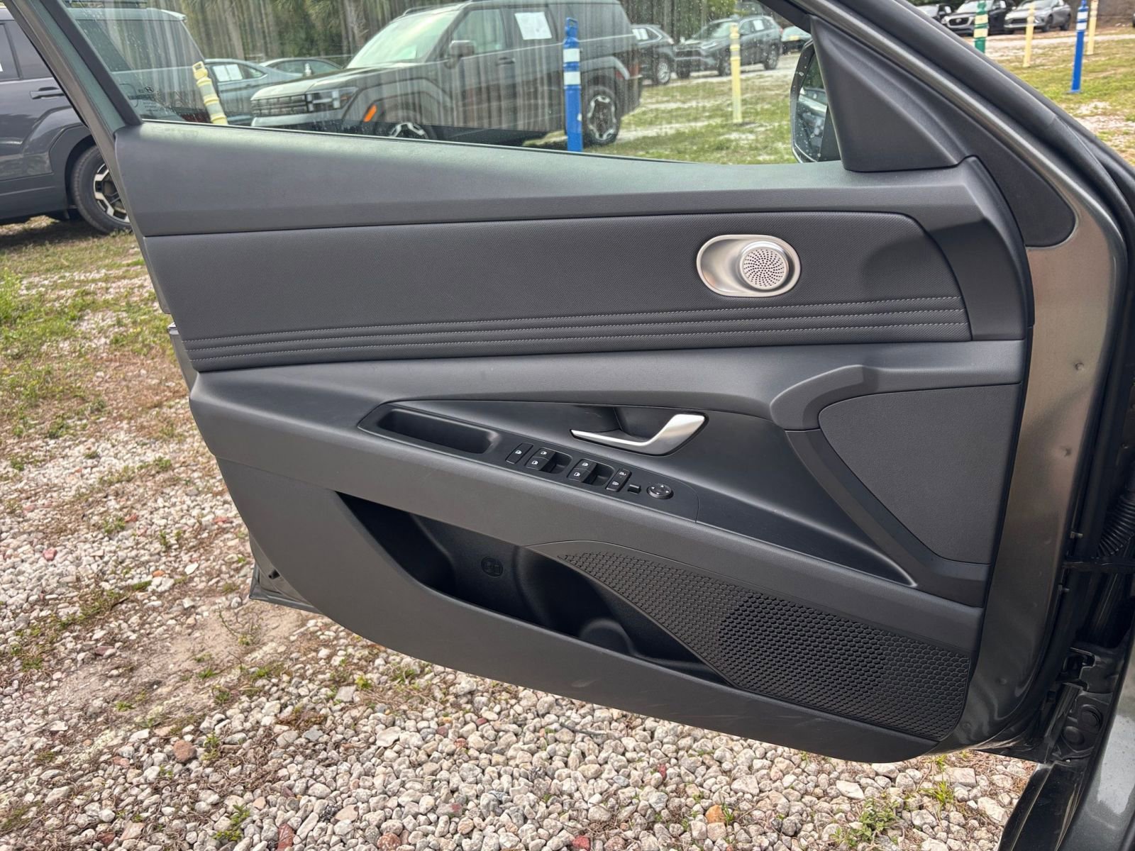 Used 2025 Hyundai Elantra SEL image 20