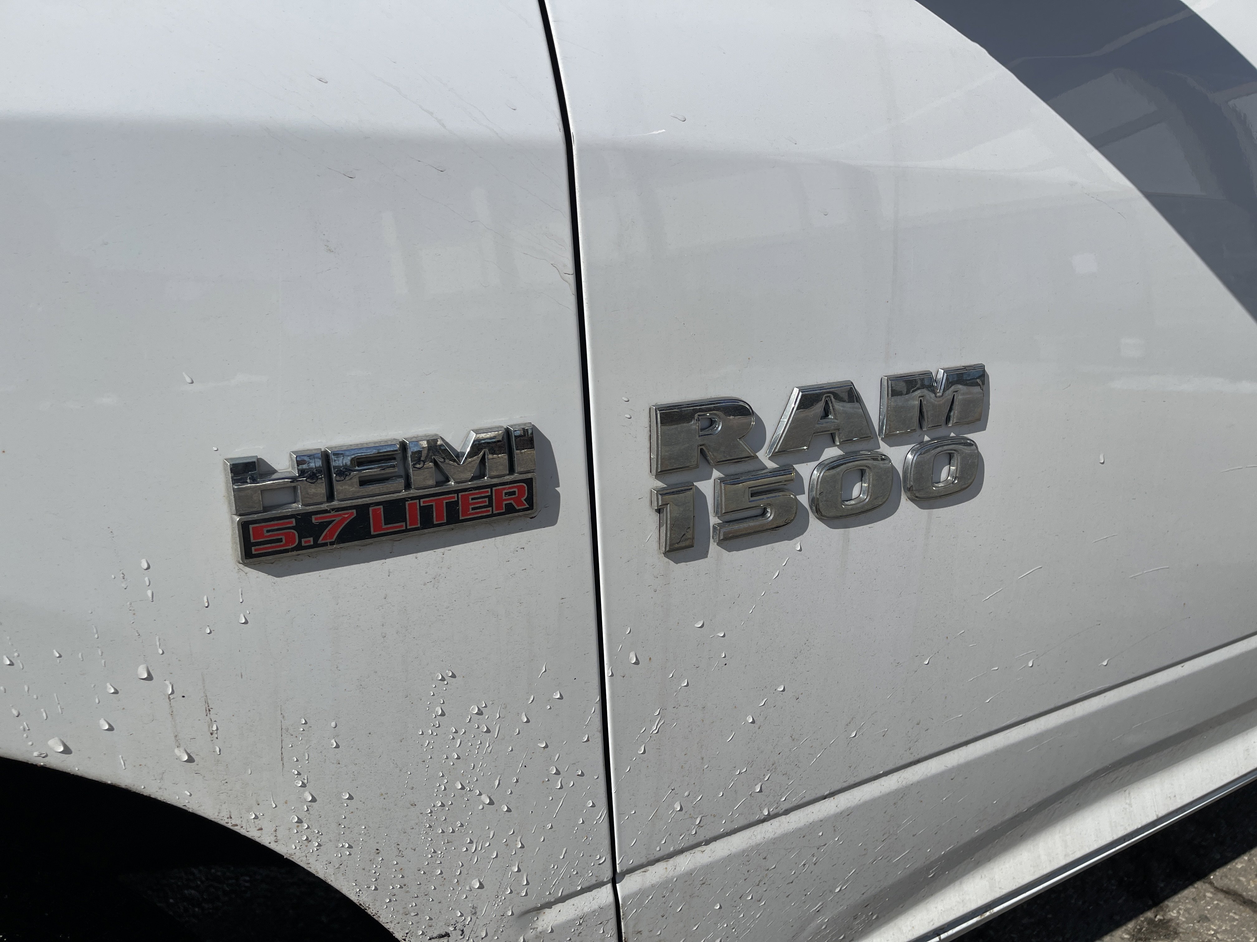 Used 2018 RAM 1500 ST w/ SXT Appearance Group image 9