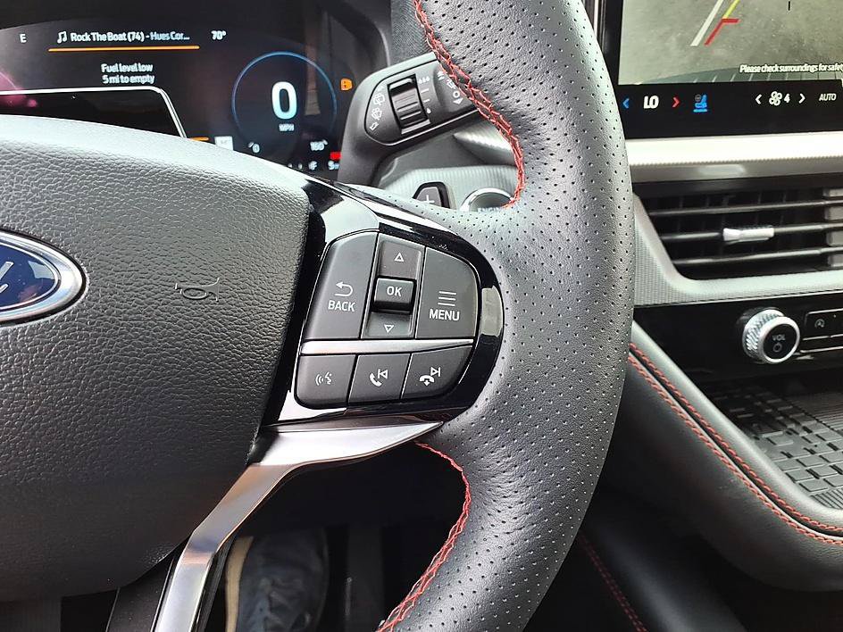 Used 2025 Ford Explorer ST AWD/4WD image 32