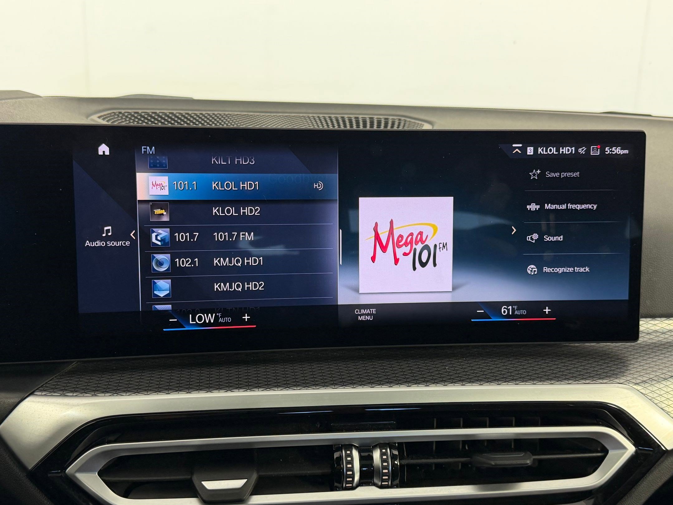 Used 2023 BMW i4 eDrive40 w/ M Sport Package image 24