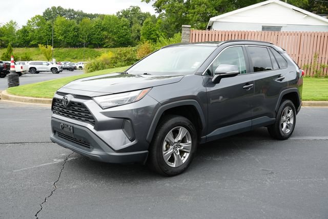 Used 2024 Toyota RAV4 XLE AWD/4WD image 3