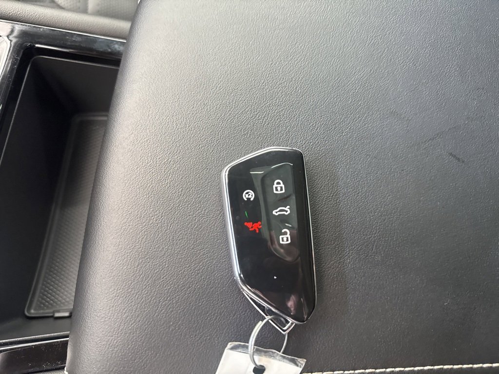 Certified 2025 Volkswagen Atlas SEL image 33