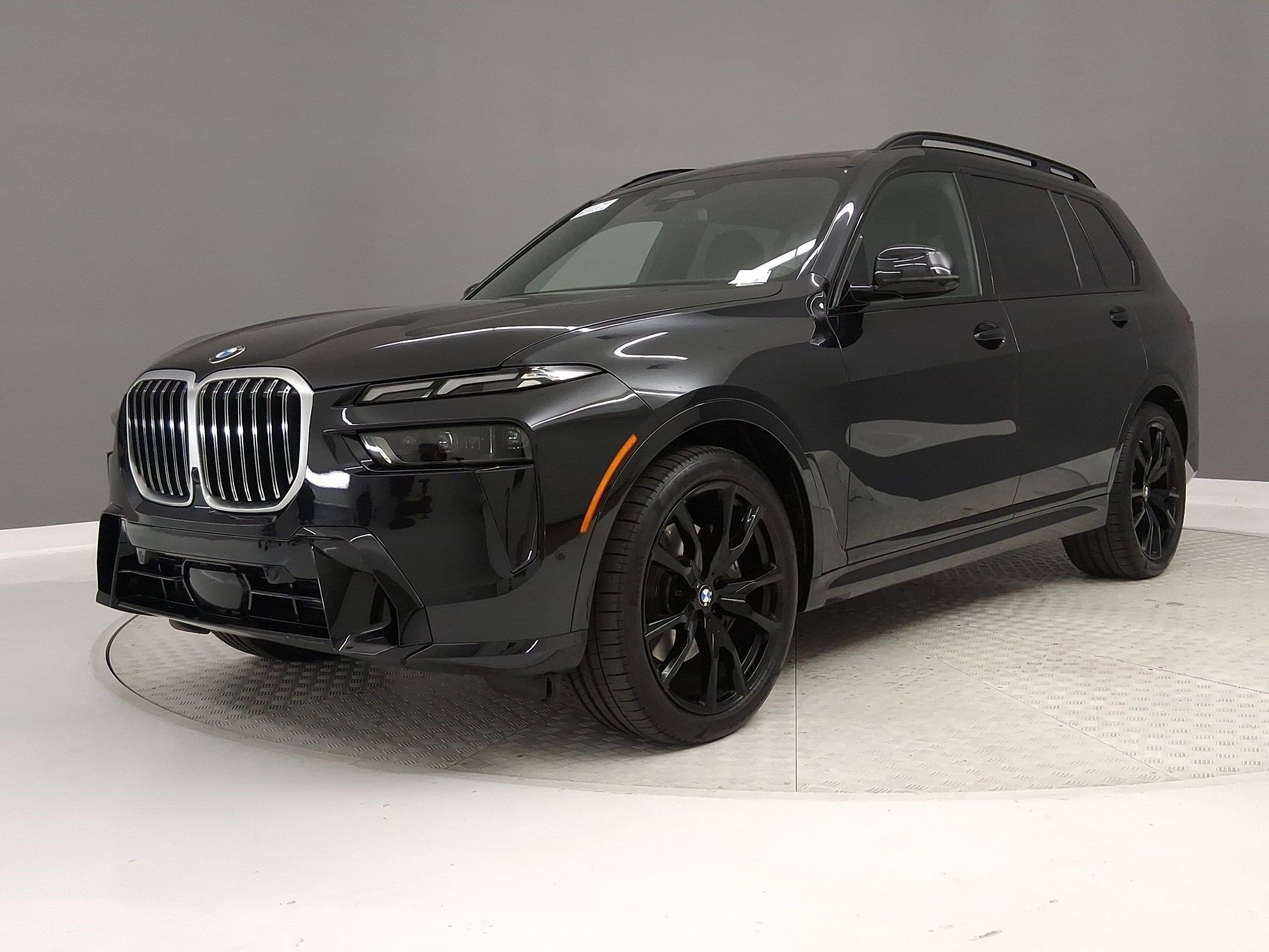 Used 2023 BMW X7 xDrive40i w/ M Sport Package image 35
