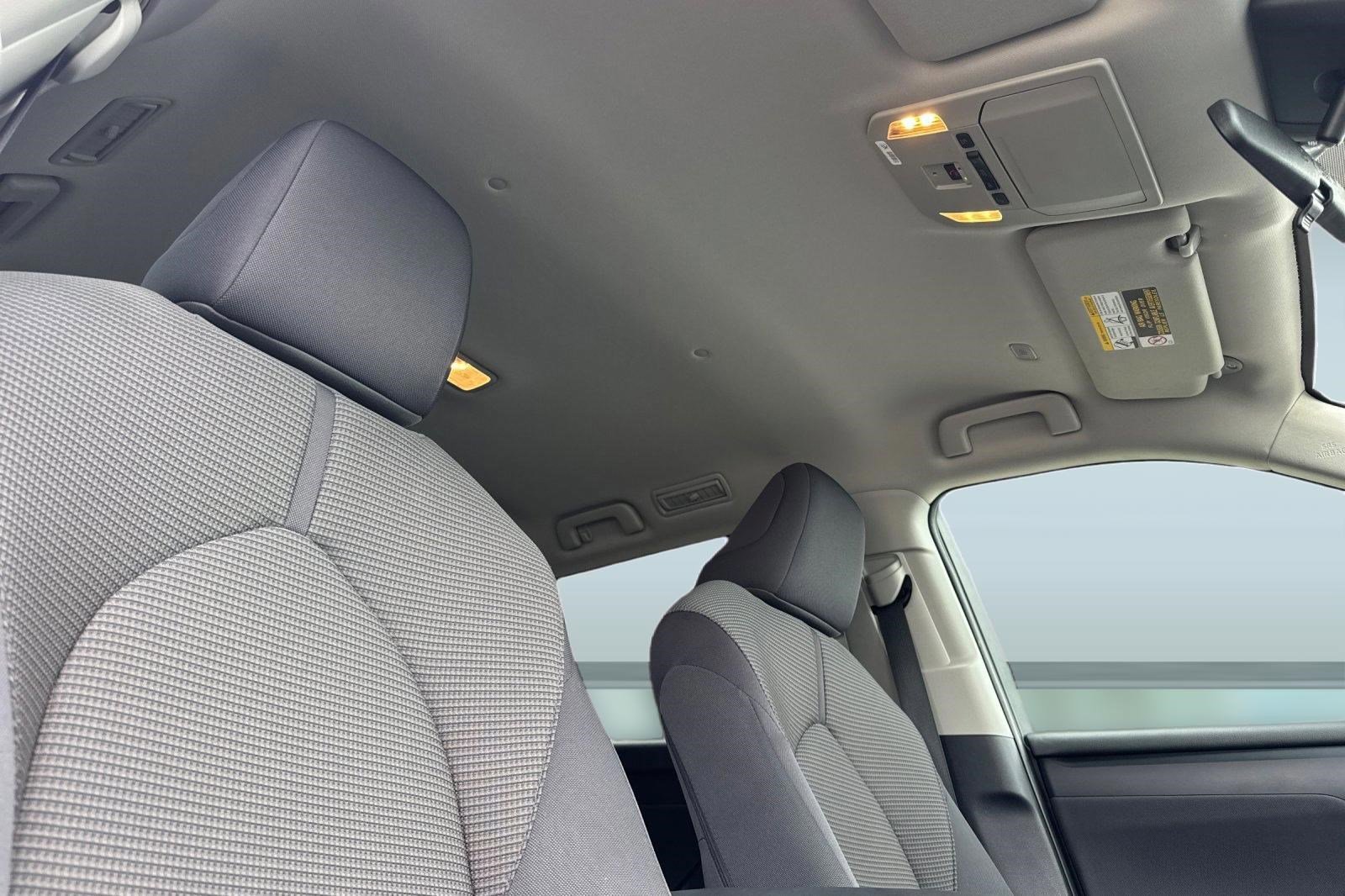 Used 2025 Toyota Highlander LE image 26