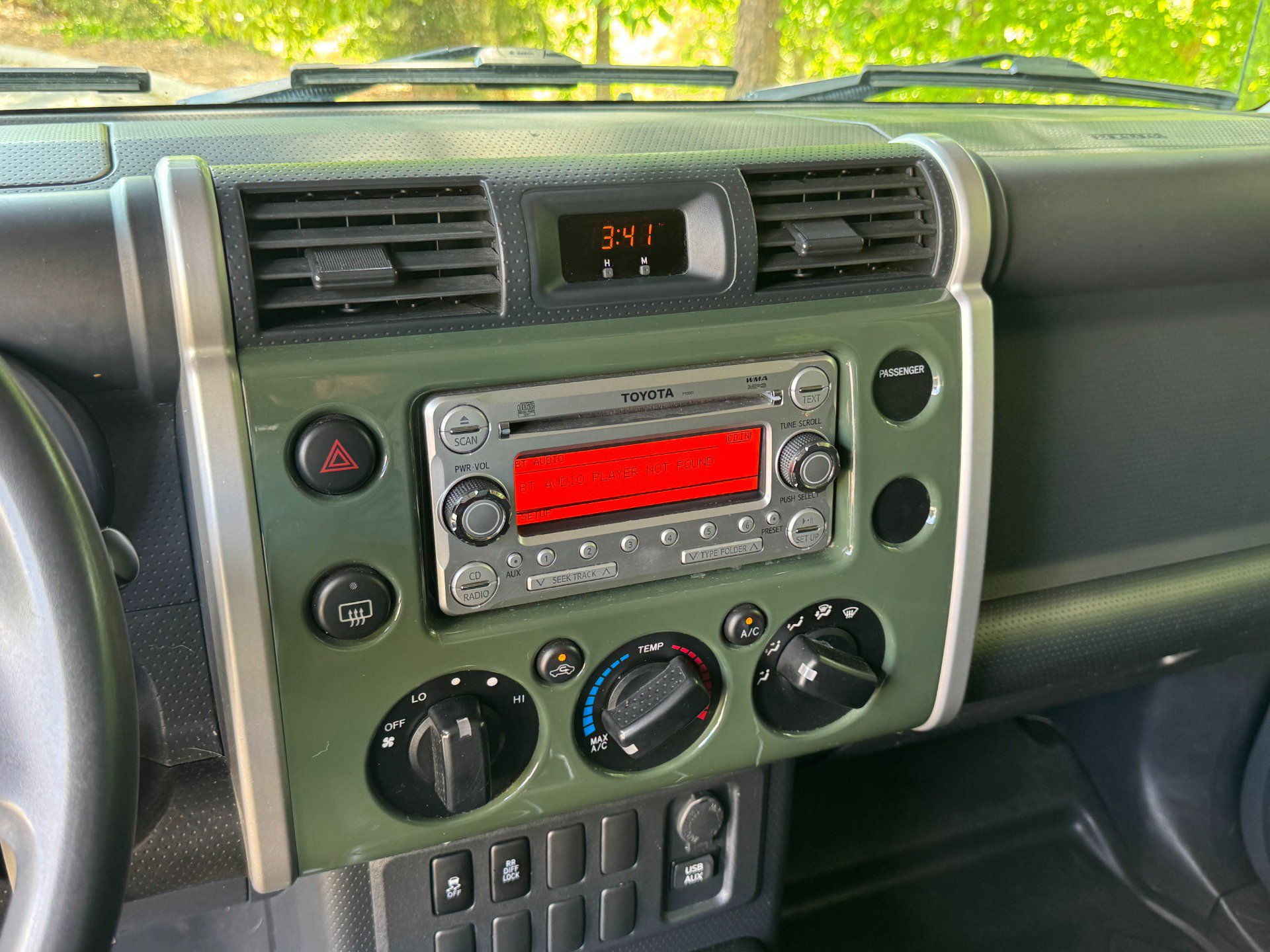Used 2011 Toyota FJ Cruiser 2WD w/ Convenience Pkg image 32