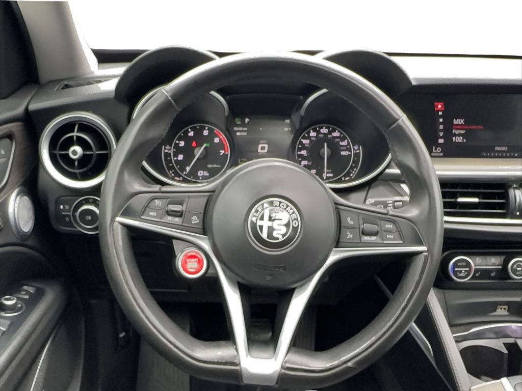 Used 2019 Alfa Romeo Stelvio Ti w/ Nero Edizione image 39