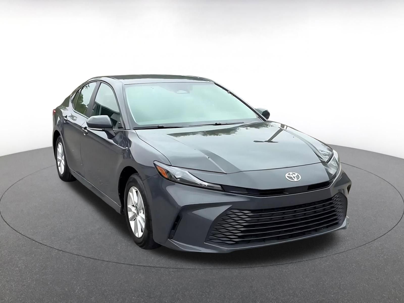 Used 2025 Toyota Camry LE FWD image 2