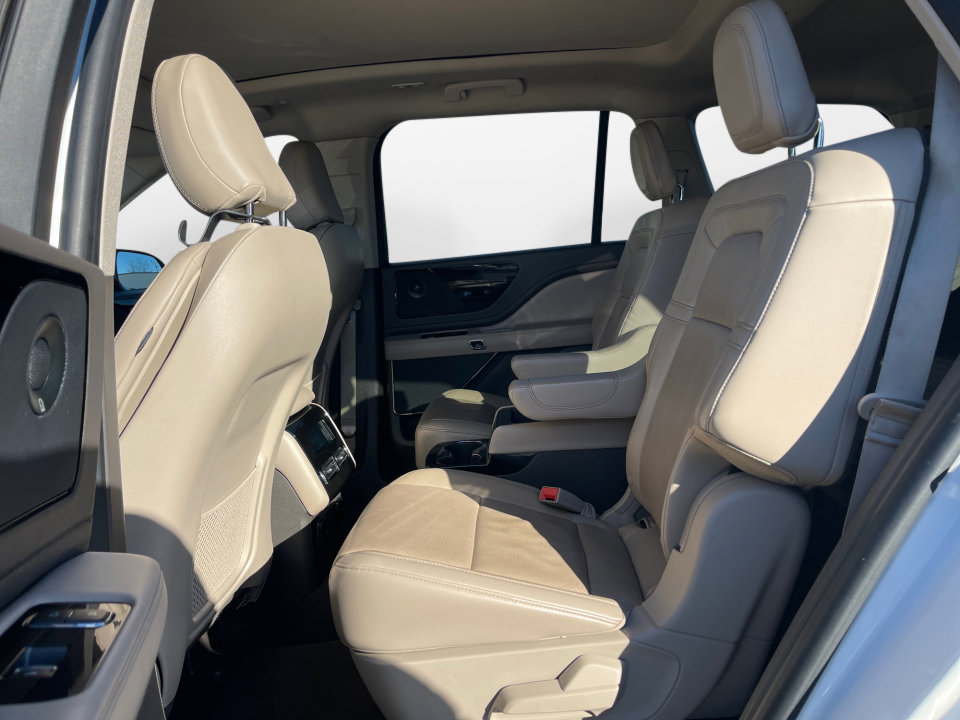 Used 2021 Lincoln Aviator Grand Touring w/ Equipment Group 301A image 13