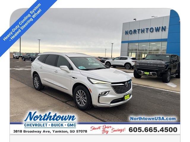 Used 2023 Buick Enclave Essence w/ Trailering Package, 5000 lbs. image 3