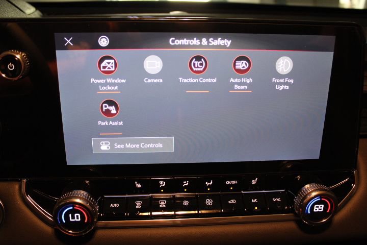 New 2026 GMC Canyon Elevation w/ Convenience Package image 57