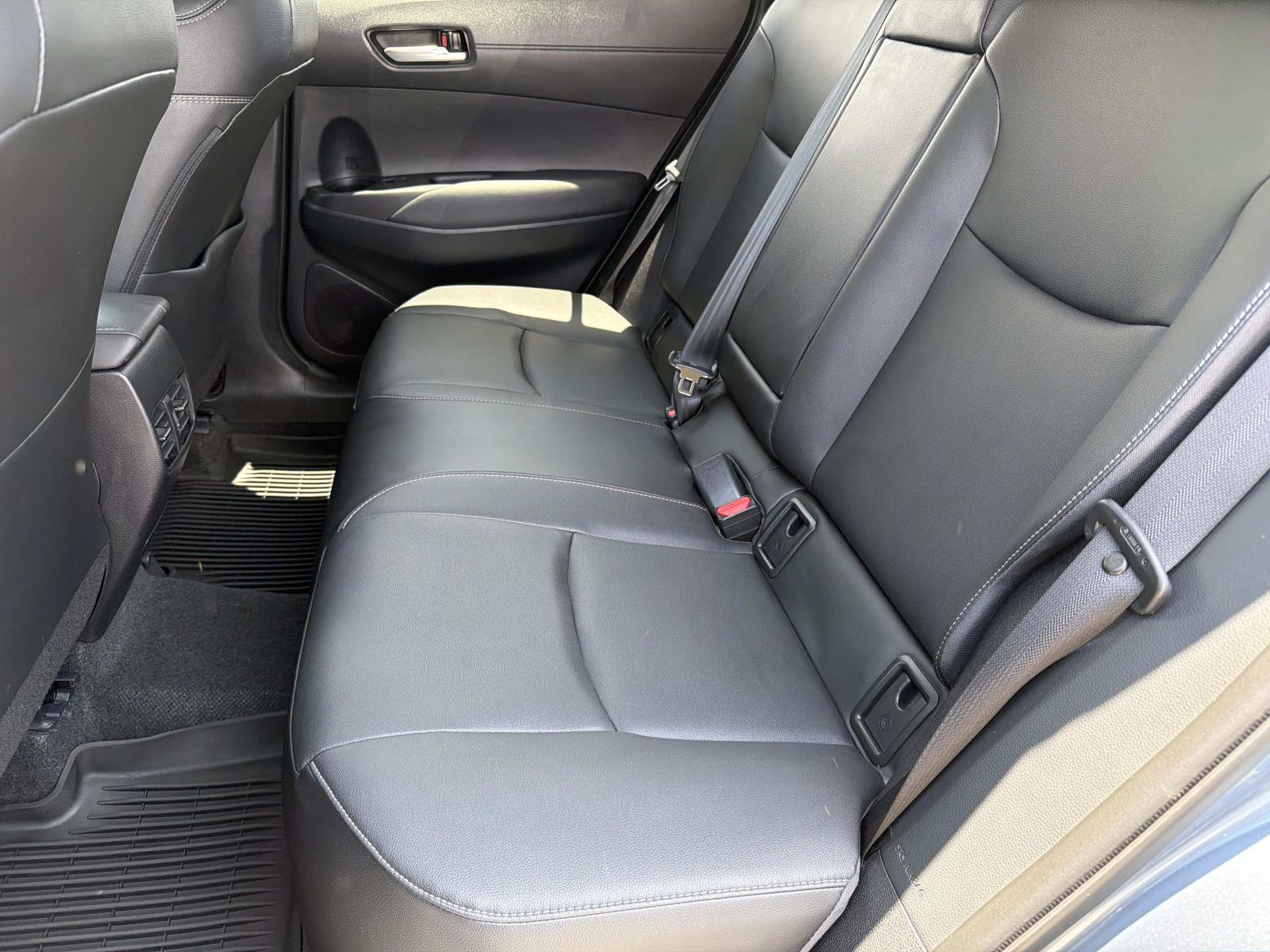 Used 2024 Toyota Corolla Cross XLE w/ Convenience Package FWD image 21