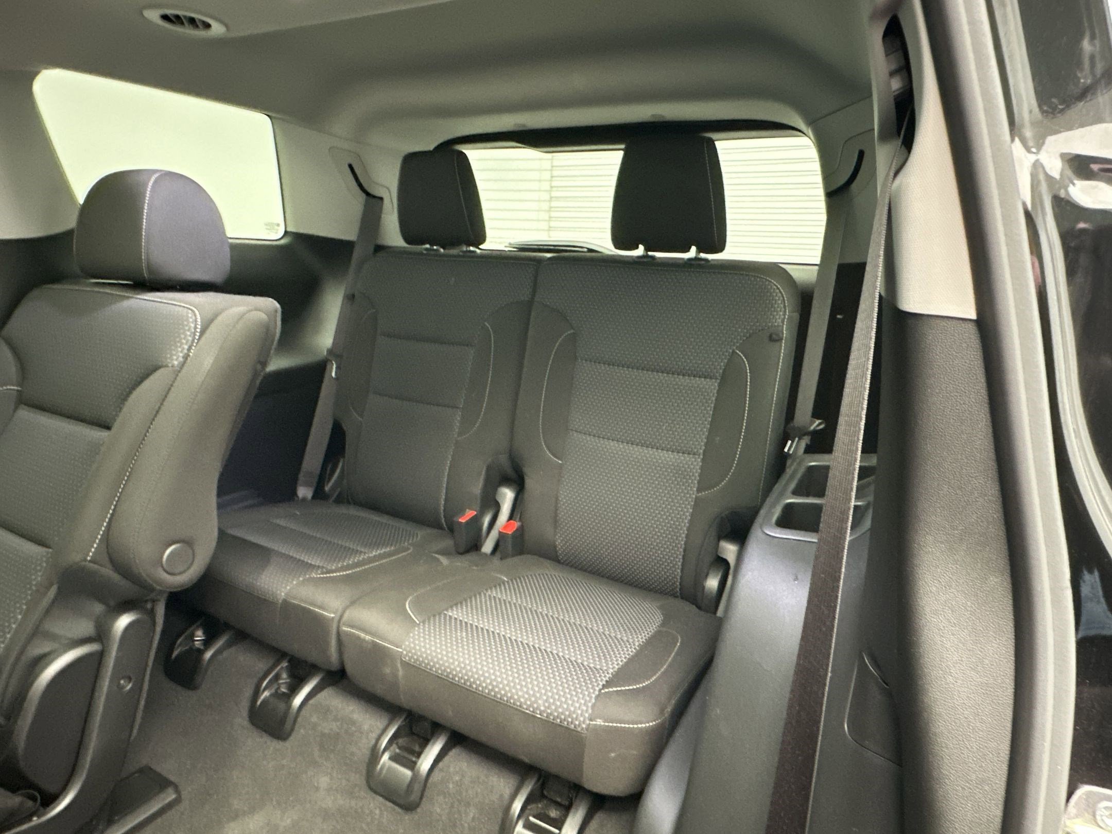 Certified 2023 GMC Acadia SLE w/ Driver Convenience Package image 31