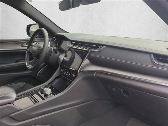 Used 2023 Jeep Grand Cherokee Overland image 23