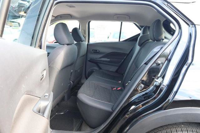 Used 2022 Nissan Kicks S FWD image 19