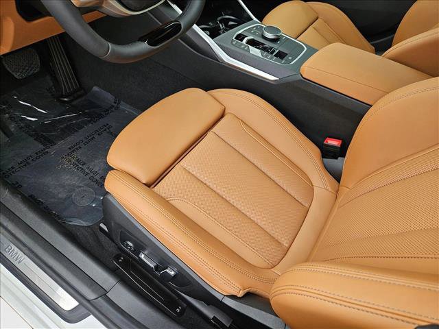 New 2025 BMW 330i Sedan w/ Premium Package image 4