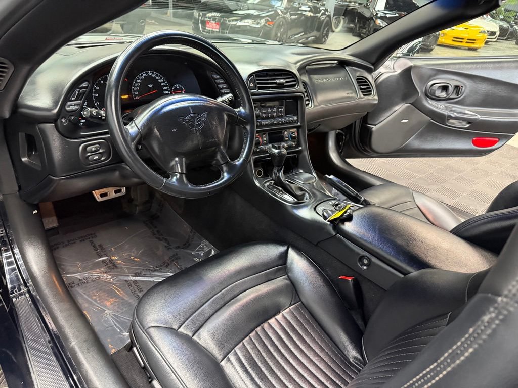 Used 2004 Chevrolet Corvette Convertible w/ Preferred Equipment Group RWD image 32