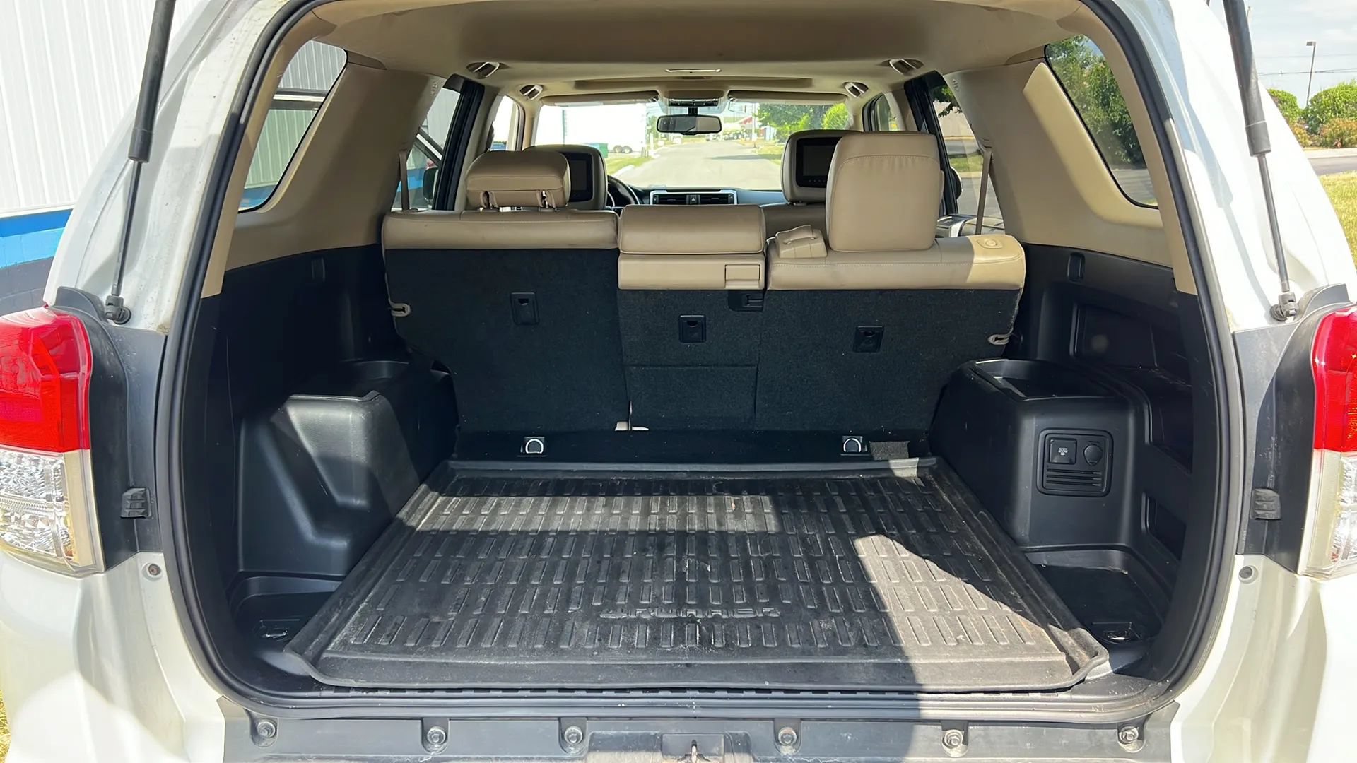 Used 2013 Toyota 4Runner Limited AWD/4WD image 16