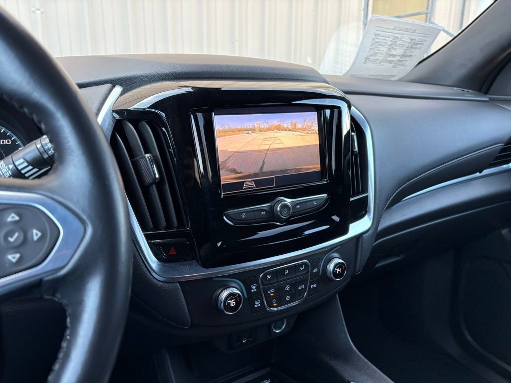 Used 2022 Chevrolet Traverse LT FWD image 36