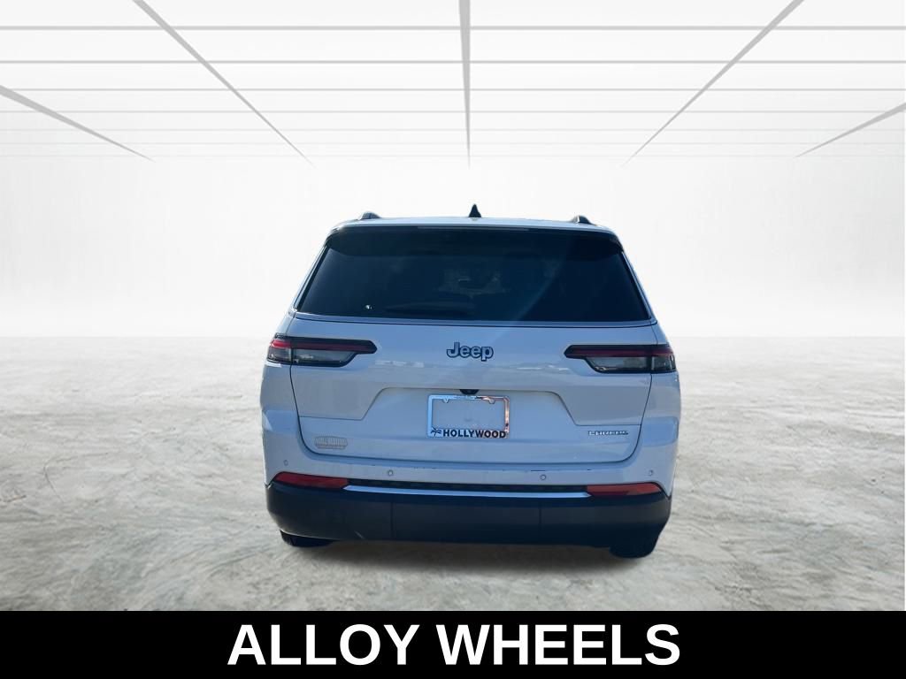 Certified 2023 Jeep Grand Cherokee L Laredo image 6