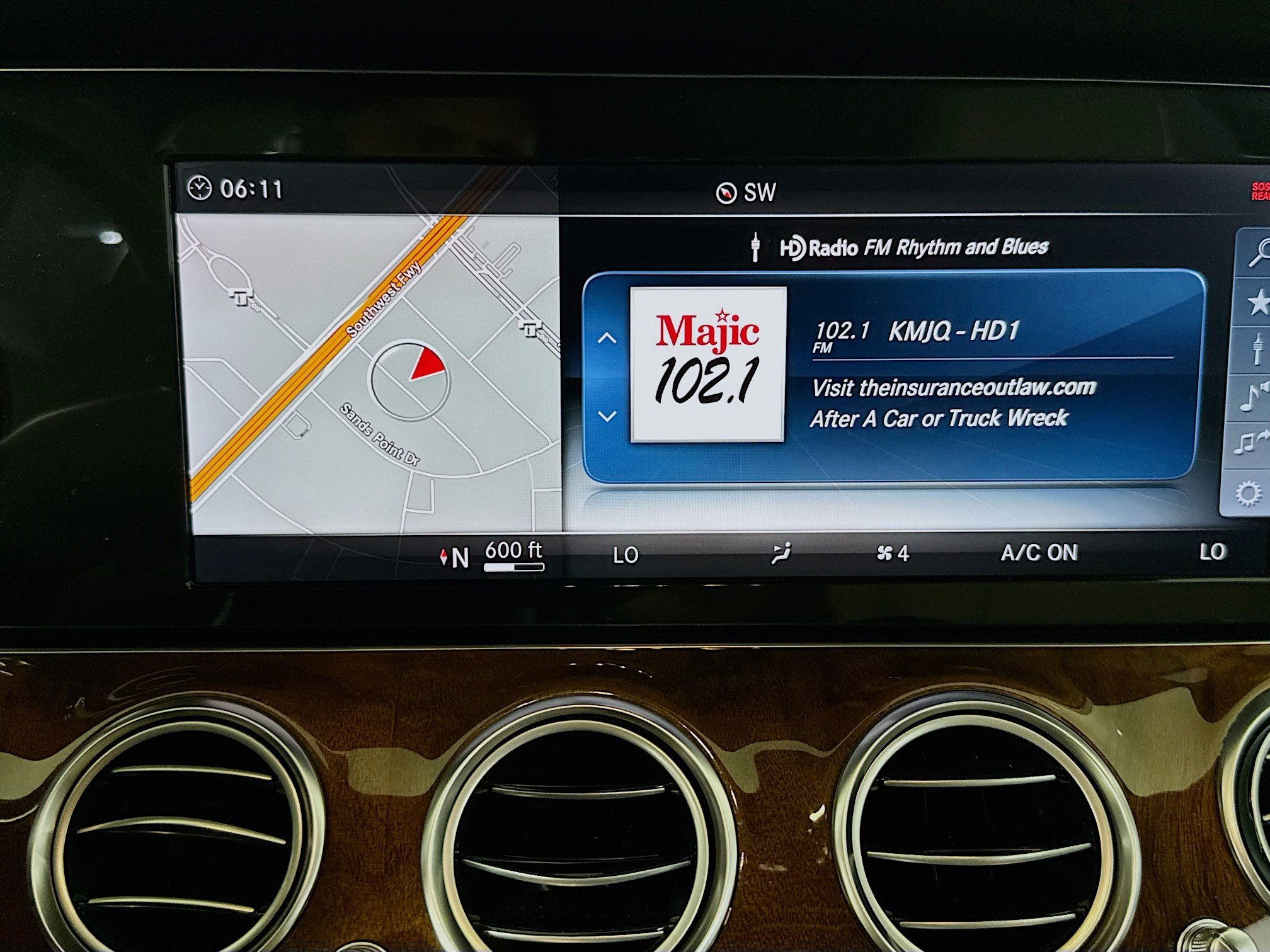 Used 2018 Mercedes-Benz E 300 w/ Premium 1 Package image 17