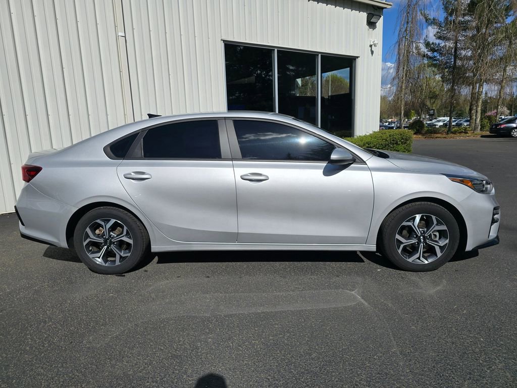 Certified 2021 Kia Forte LXS FWD image 3