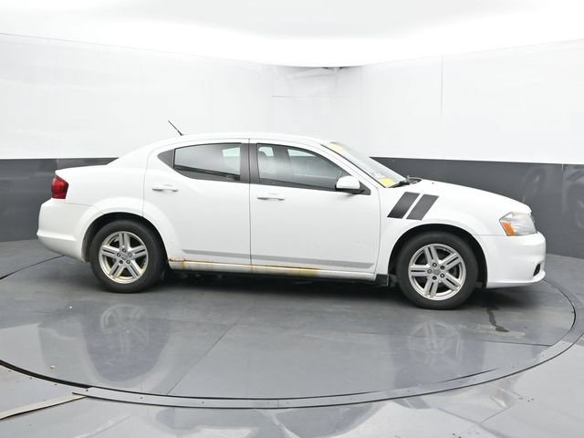 Used 2013 Dodge Avenger SXT FWD image 3