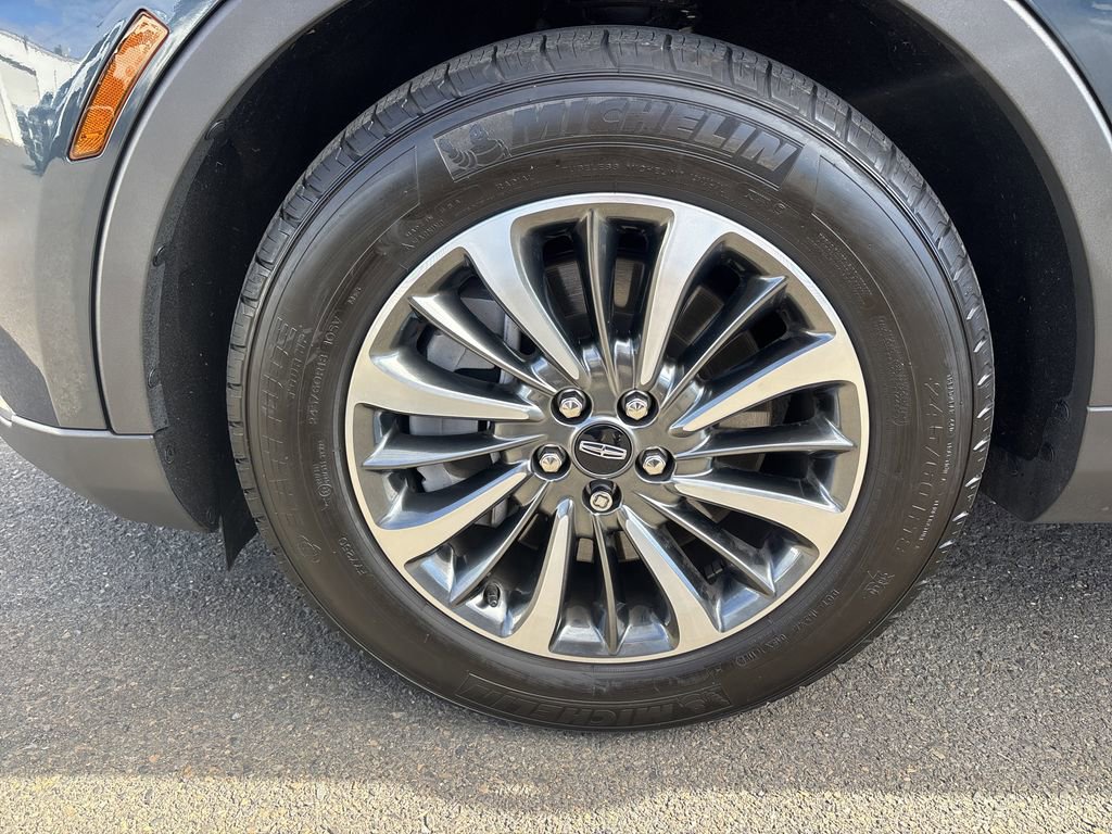 Certified 2022 Lincoln Nautilus Reserve w/ Luxury Package image 30