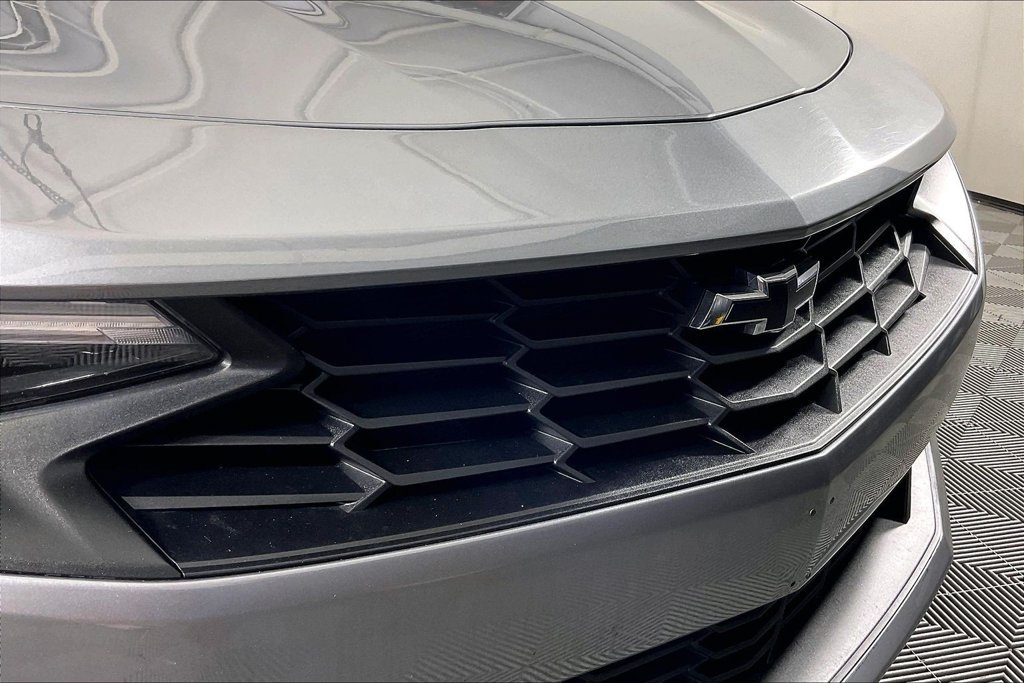 Used 2021 Chevrolet Camaro LT RWD image 38