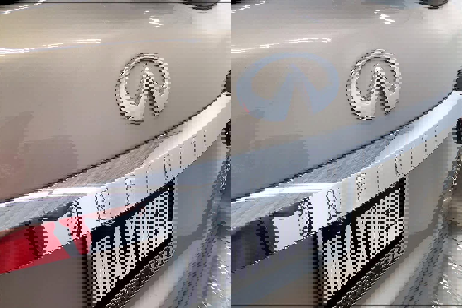 Used 2022 INFINITI QX80 Sensory w/ Cargo Package image 27