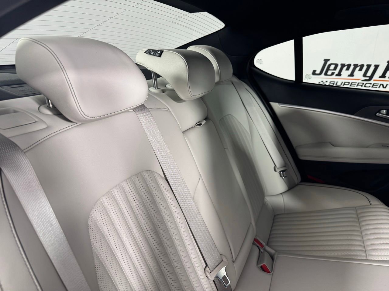 Used 2025 Genesis G70 3.3T Advanced image 29