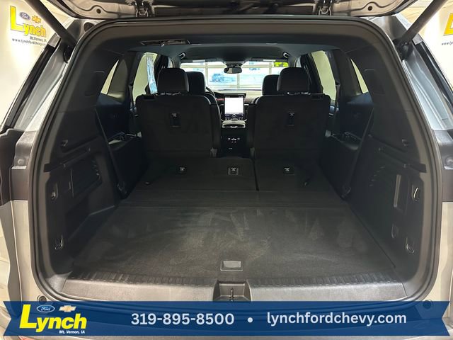 Used 2024 GMC Acadia AT4 w/ LPO, Floor Liner Package image 24
