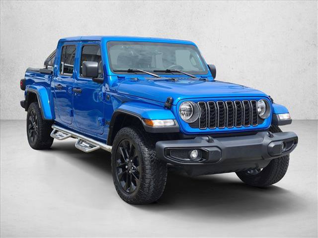 Used 2025 Jeep Gladiator Sport AWD/4WD image 3