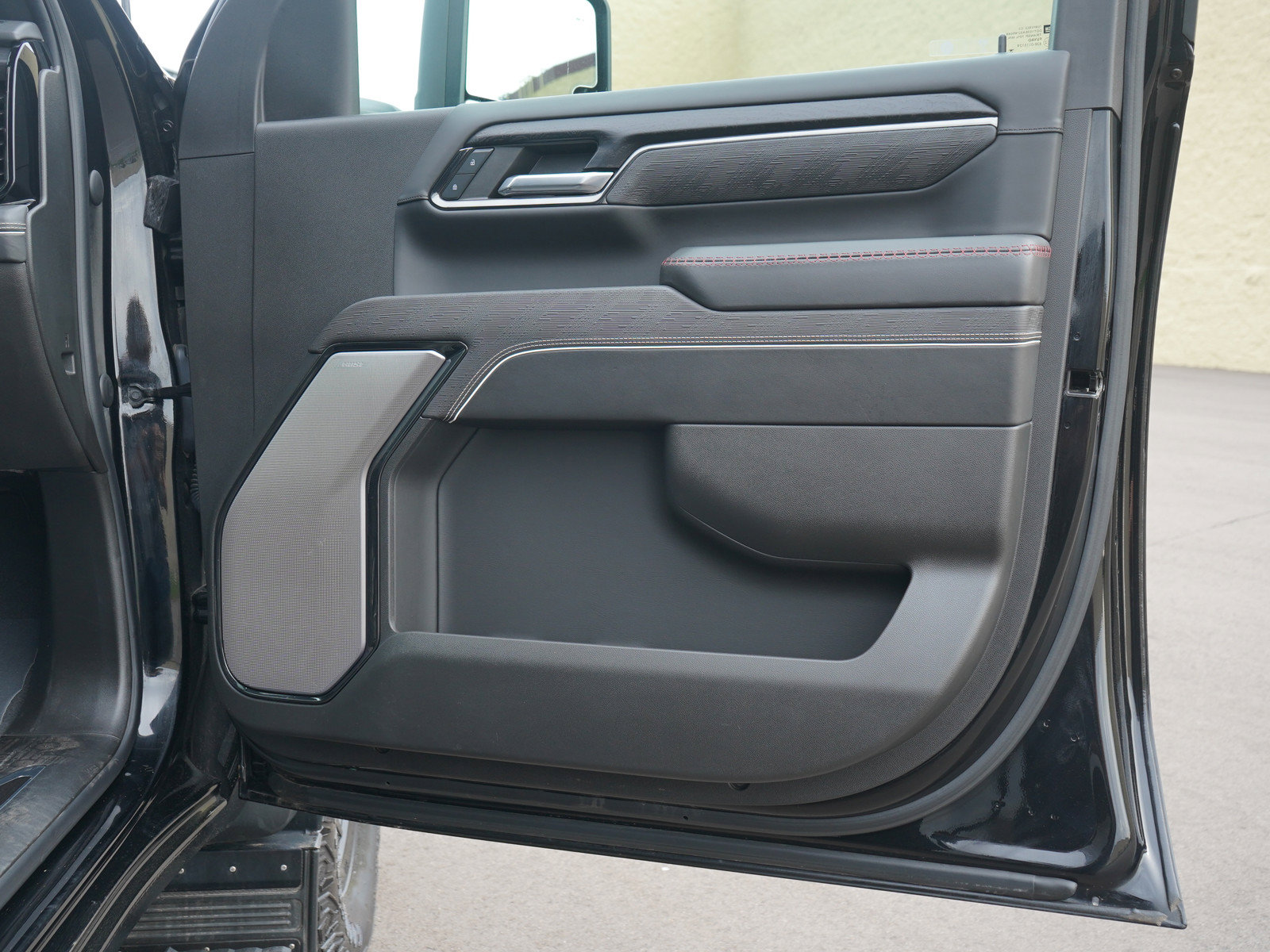 Used 2024 GMC Sierra 2500 AT4X w/ AT4X AEV Edition AWD/4WD image 9