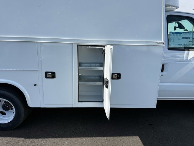 New 2026 Ford E-350 and Econoline 350 Super Duty w/ Power Equipment Group image 9