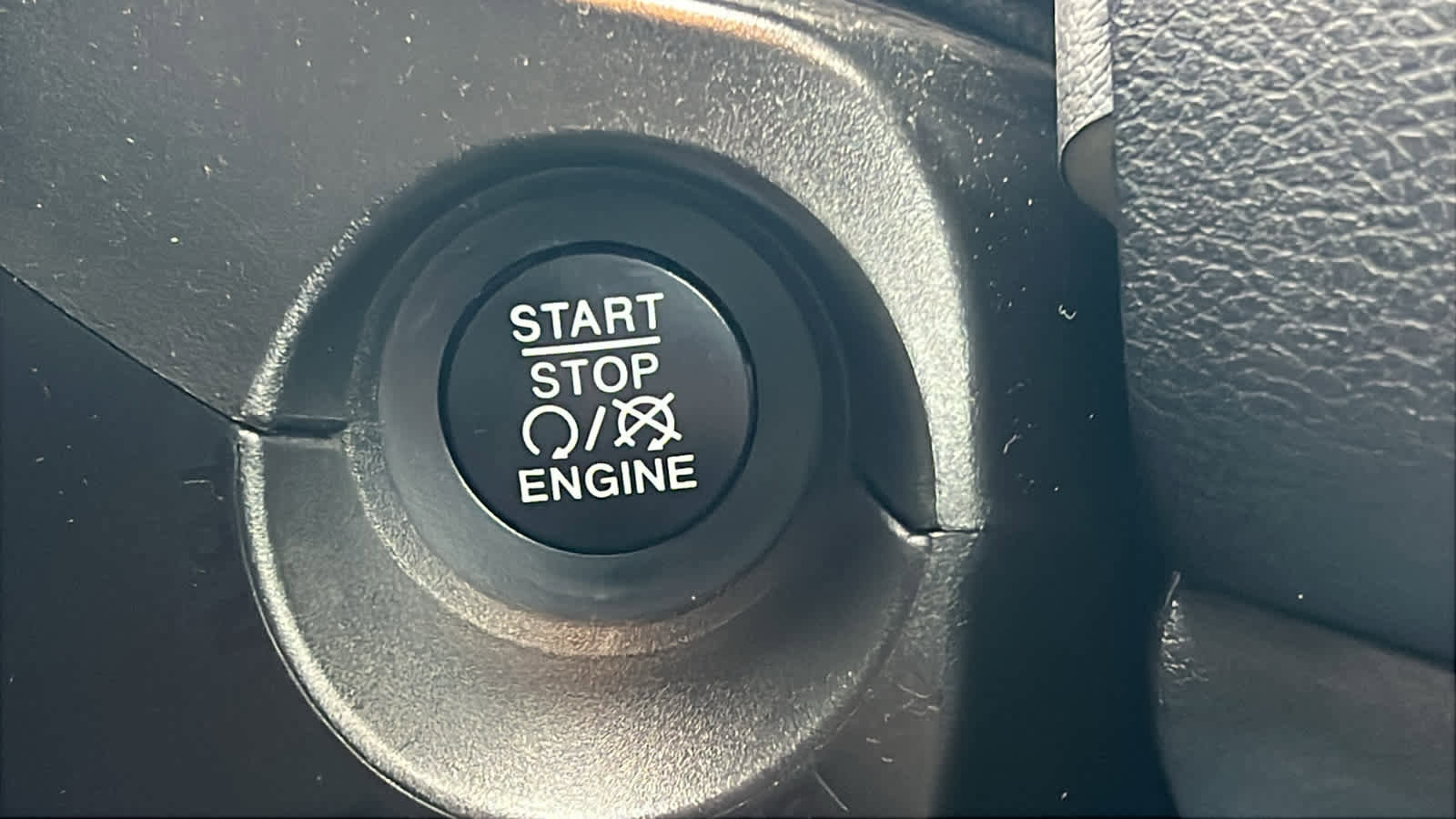 Used 2021 Jeep Renegade Sport image 17