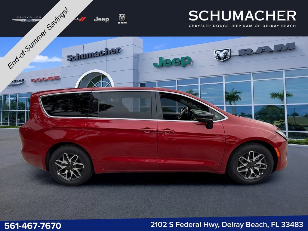 New 2027 Chrysler Pacifica Limited FWD image 8