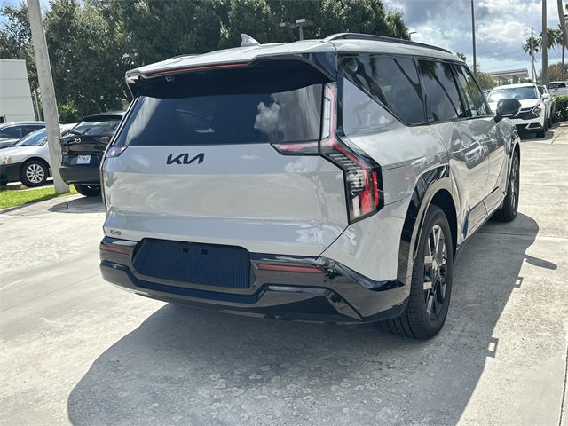 Used 2026 Kia EV9 Land w/ Nightfall Edition Package image 6