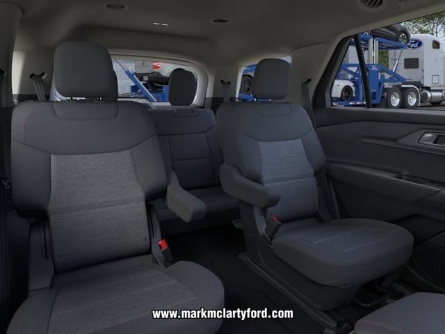 New 2026 Ford Explorer Active RWD image 11