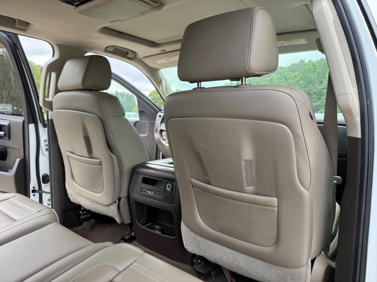 Used 2015 GMC Sierra 2500 Denali w/ Duramax Plus Package AWD/4WD image 24