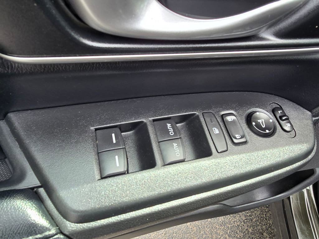 Used 2018 Honda CR-V EX-L image 18