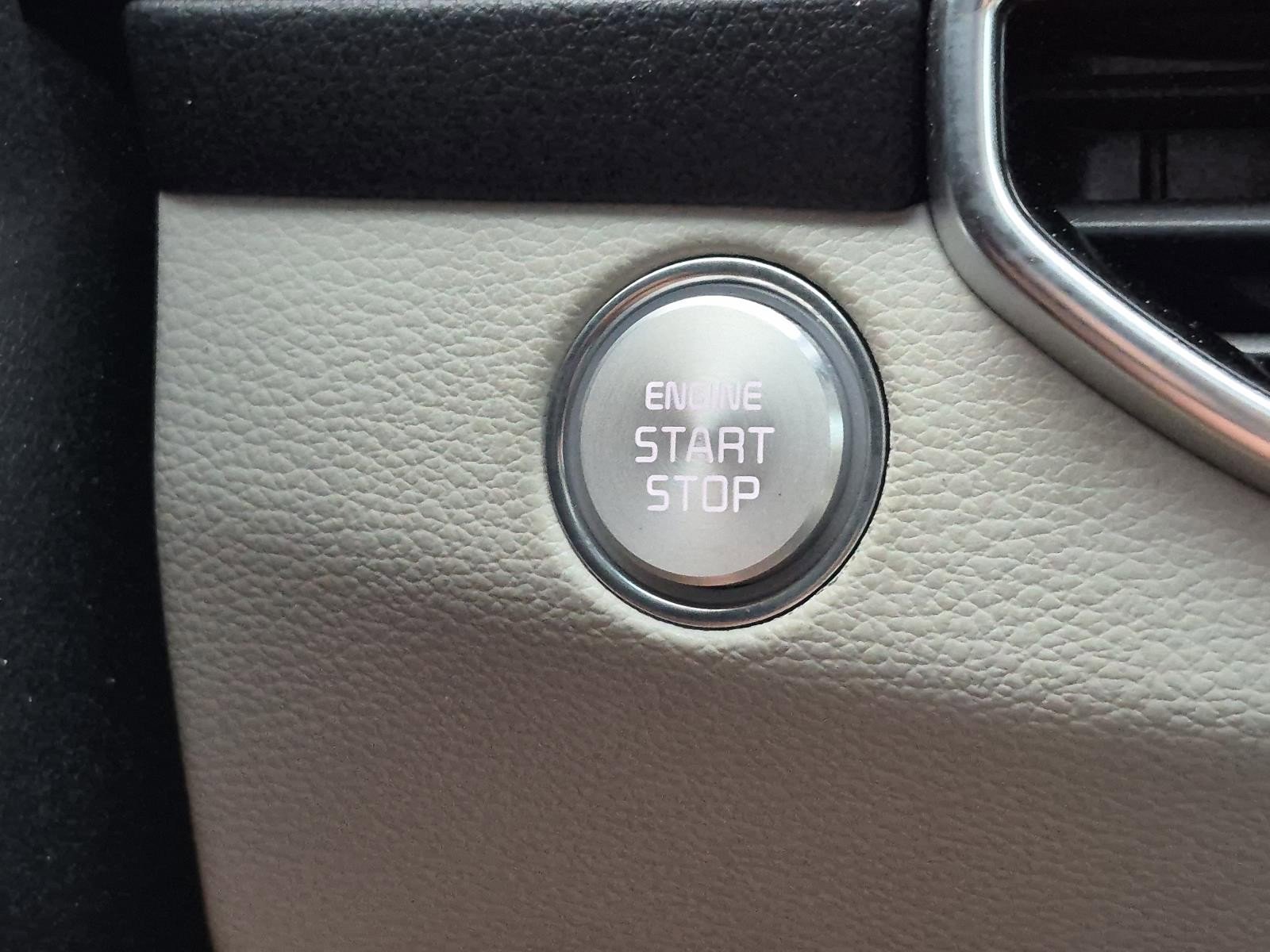 Used 2020 Kia Cadenza Technology FWD image 23