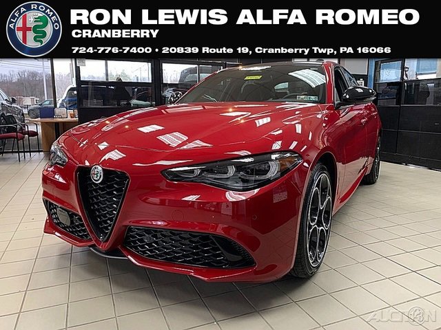 New 2025 Alfa Romeo Giulia image 1